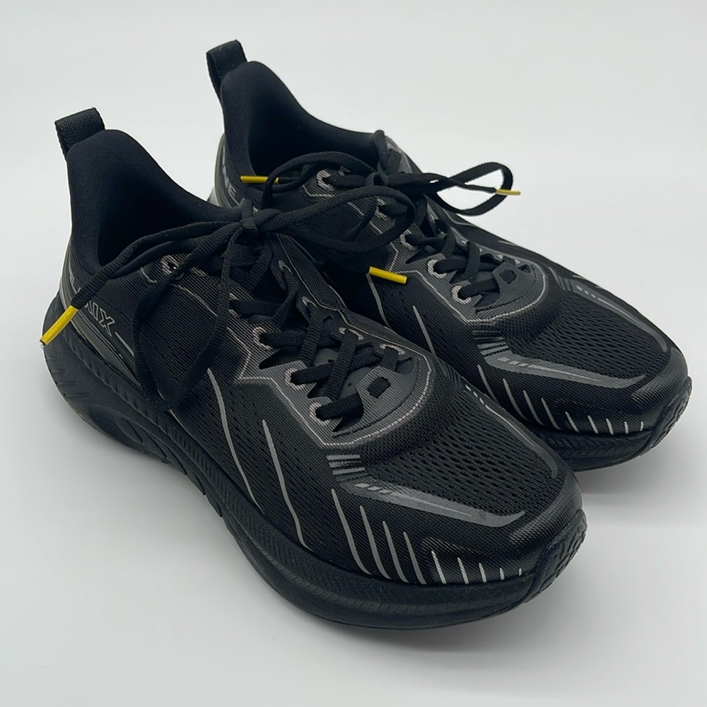 One Mix Men’s Cushioned Running Shoes 8.5